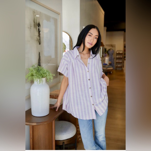⭐️Luxe Always Lavender Striped Oversized Button Up Top⭐️ NWOT - Picture 1 of 9
